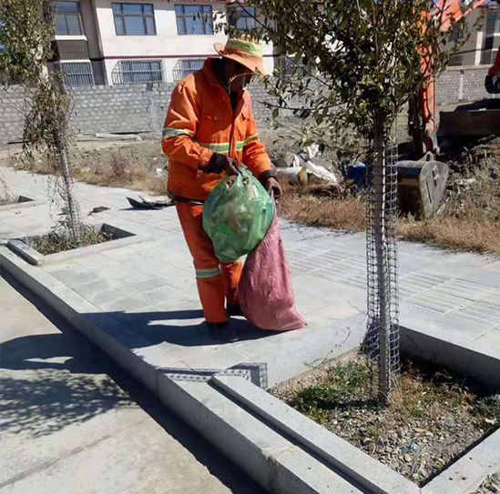 日喀则市吉隆县环卫现场图